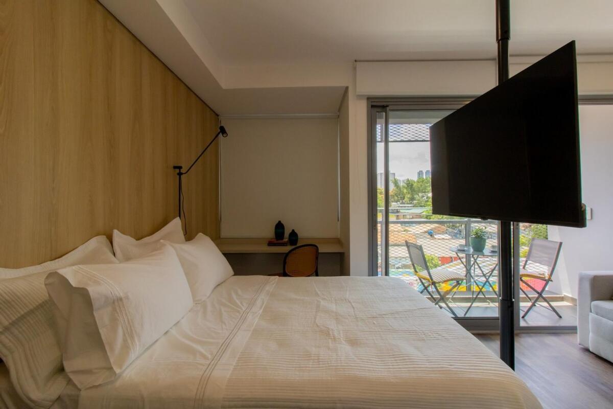 Apto Pinheiros Madalena Apartamento *